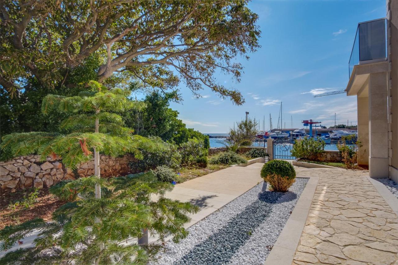 Lucica 360 Sea View Suite Nerezine Exterior photo